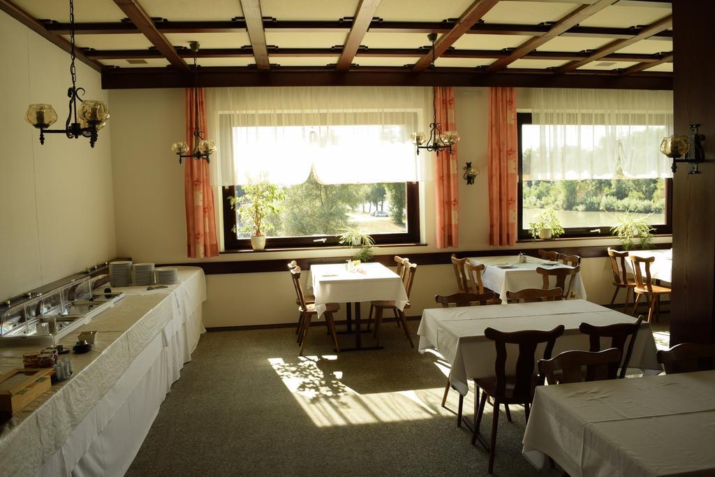 Gasthof S'Schatzkastl Ardagger Markt Exterior foto